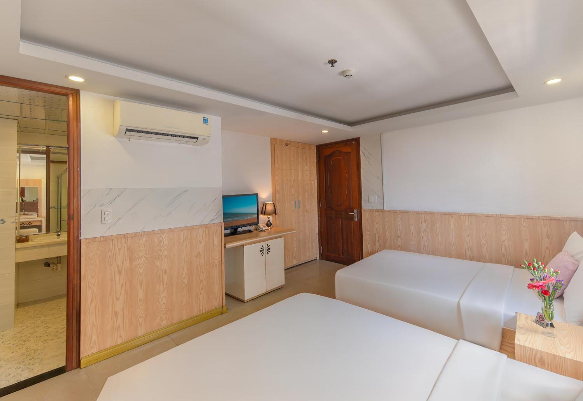 Nang Vang Hotel Nha Trang Exterior photo