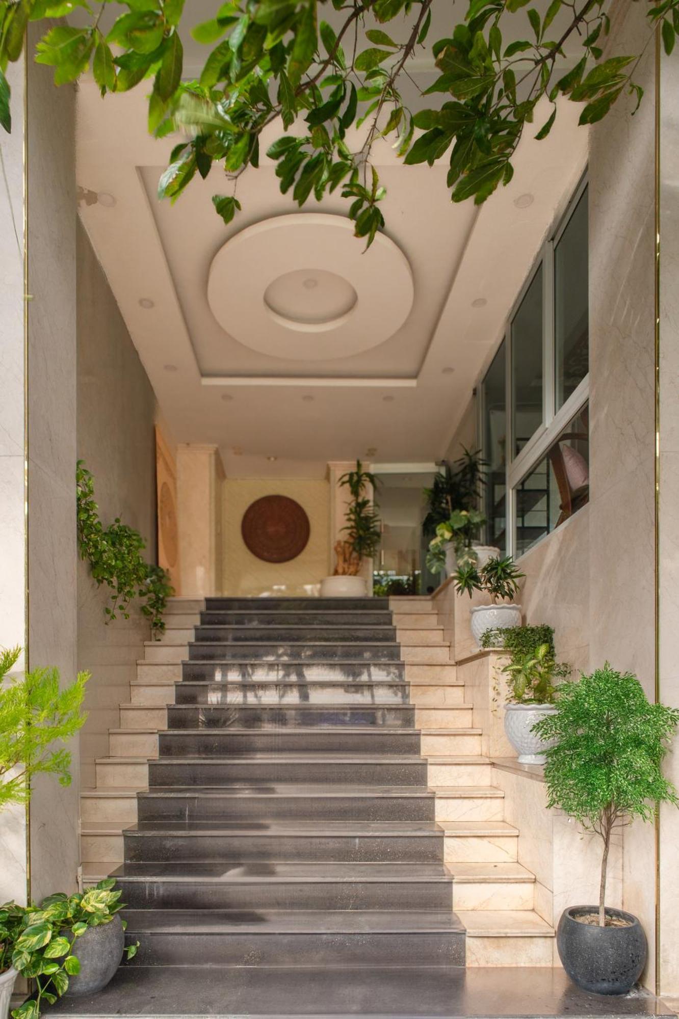 Nang Vang Hotel Nha Trang Exterior photo